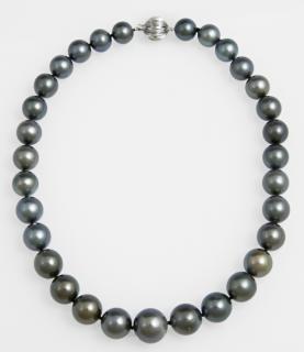 Appraisal: Strand of Thirty-One Graduated Black South Seas Pearls ranging from