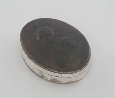 Appraisal: An Old Sheffield plated oval snuff box and cover c