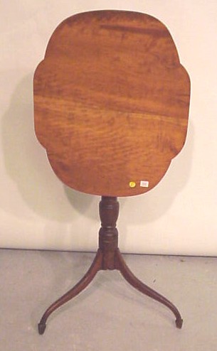 Appraisal: Late th early th C Federal candlestand cherry shaped tilt