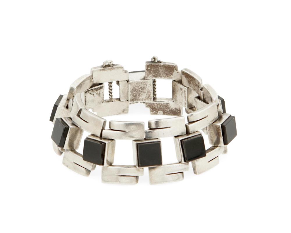 Appraisal: An Antonio Pineda silver and onyx bracelet Antonio Pineda -