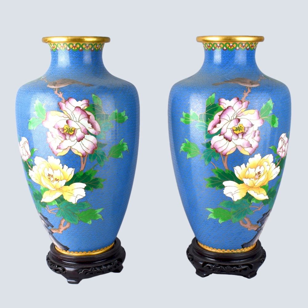 Appraisal: Pair of Cloisonne Vases Pair of Chinese Cloisonne Enamel Vases