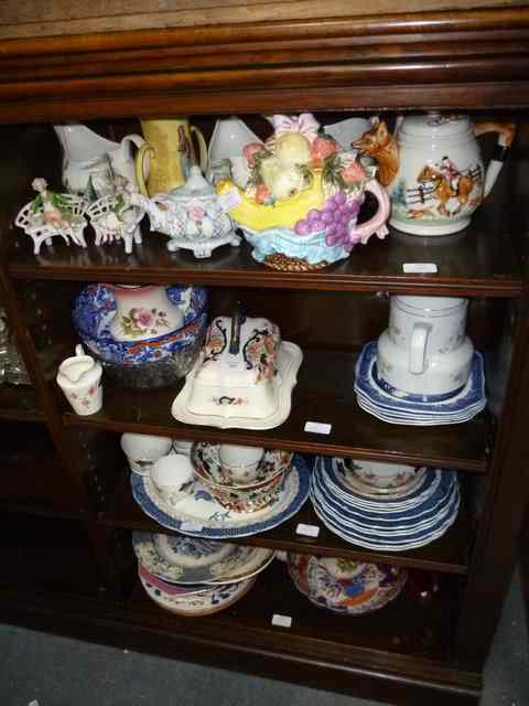 Appraisal: A QUANTITY OF VARIOUS CERAMICS to include a Booths Real