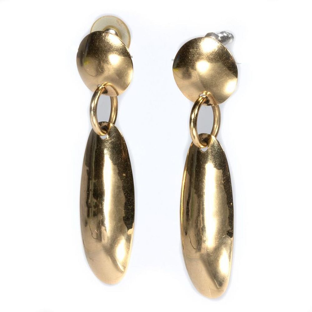 Appraisal: Pair of k gold pendant earrings linked round and oval