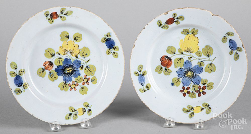 Appraisal: Pair of Delft Fazackerly plates Pair of Delft Fazackerly plates