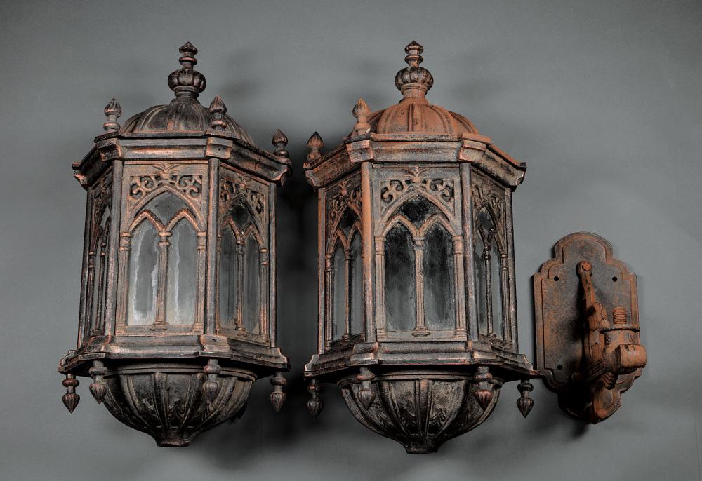 Appraisal: Pair of American Cast Iron Gas Lanterns in the Gothic