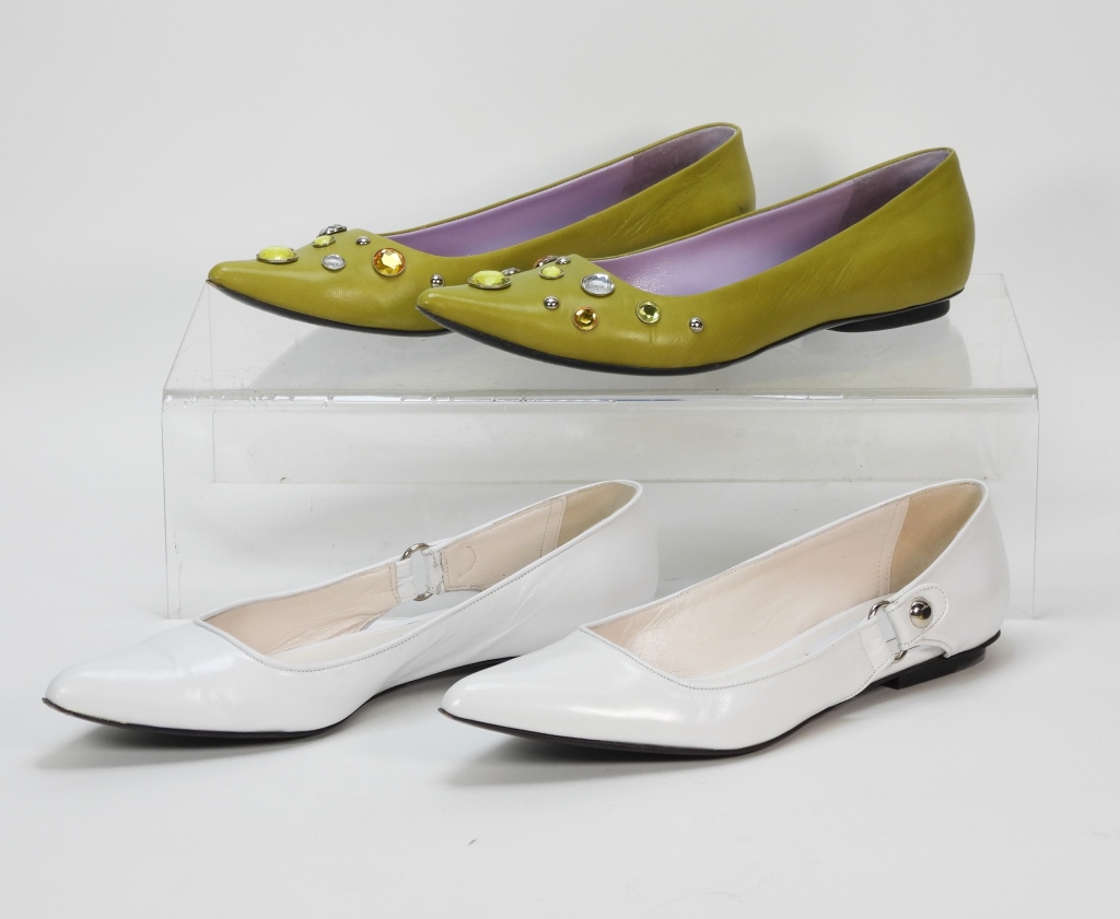 Appraisal: PR MARC JACOBS LIME WHITE LEATHER FLATS SZ M Includes