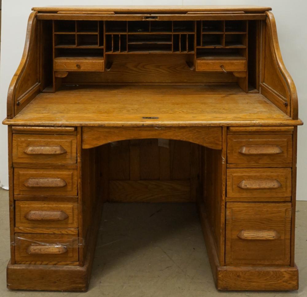 Appraisal: American Oak Standard Roll-Top Desk x x in x x