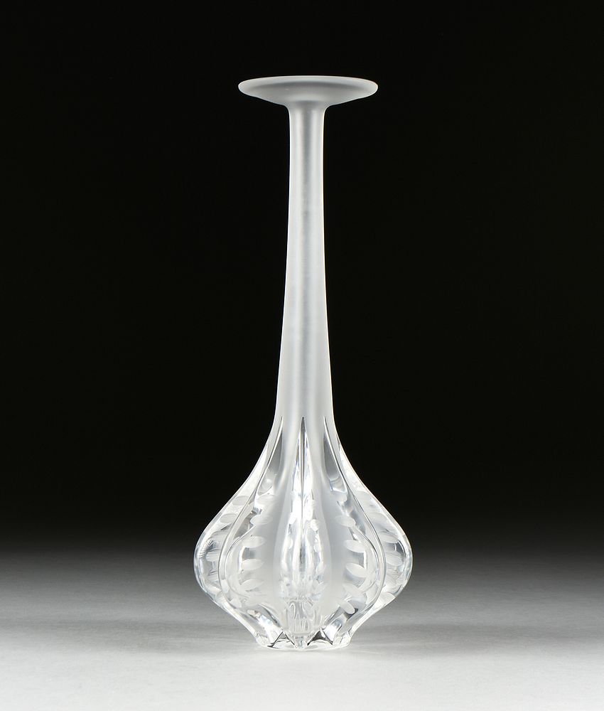 Appraisal: A LALIQUE FROSTED CRYSTAL VASE CLAUDE PATTERN ENGRAVED SIGNATURE NO