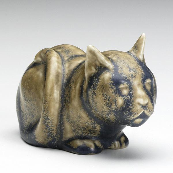 Appraisal: ROOKWOOD Production cat paperweight in slate and amber crystalline glaze