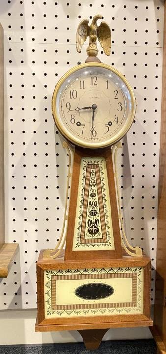 Appraisal: Vintage Seth Thomas Banjo ClockRuns and Chimes Tx W NOTE