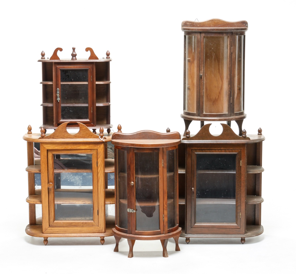 Appraisal: FIVE WOOD AND GLASS DISPLAY CASES Twentieth century Reproduction cases