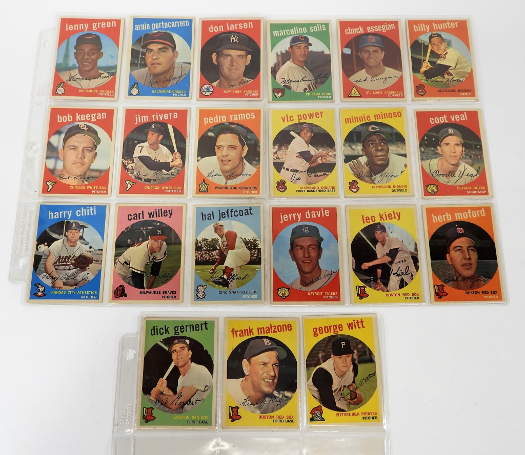 Appraisal: TOPPS BASEBALL CARDS United States A group of Topps baseball