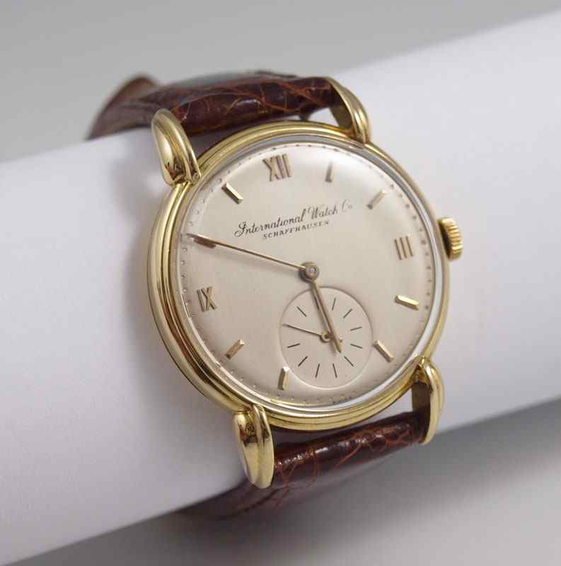 Appraisal: K GOLD IWC SCHAFFHAUSEN GENTS WRISTWATCH Ca mm case with