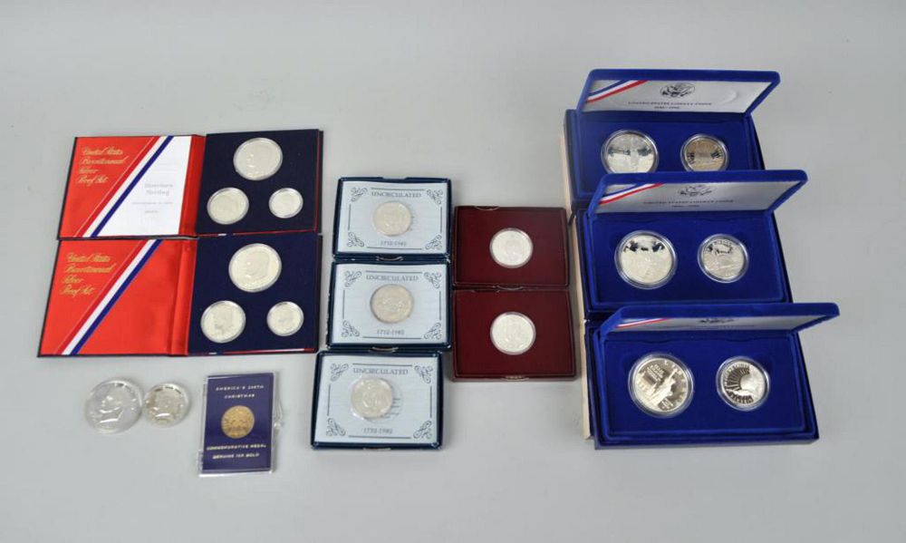 Appraisal: Group US Commemorative Coins and Sets Comprising two Bicentennial three