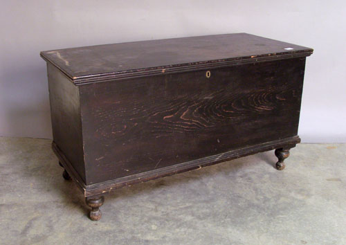 Appraisal: Pennsylvania painted pine blanket chest th c h x l