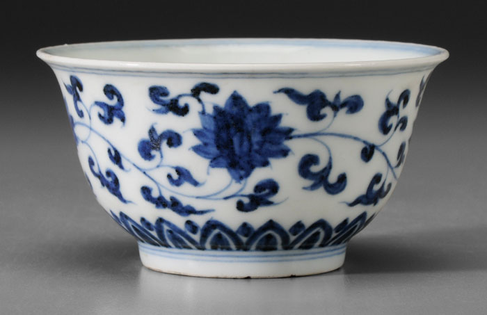 Appraisal: Blue and White Porcelain Cup Chinese Jiajing period - bell