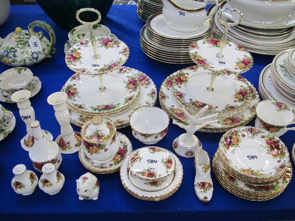 Appraisal: Quantity of Royal Albert Old Country Roses including plates cake