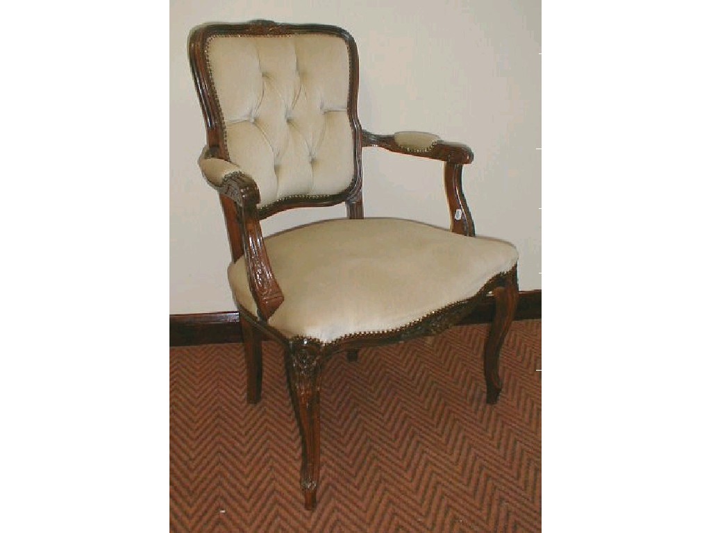 Appraisal: A reproduction salon chair