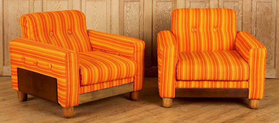 Appraisal: PAIR ORANGE UPHOLSTERED ITALIAN CLUB CHAIRS C A pair of