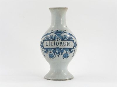 Appraisal: A Delft drug or ointment jar painted in blue with