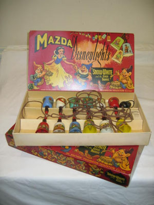 Appraisal: A set of Mazda Disney lights Snow White and Seven