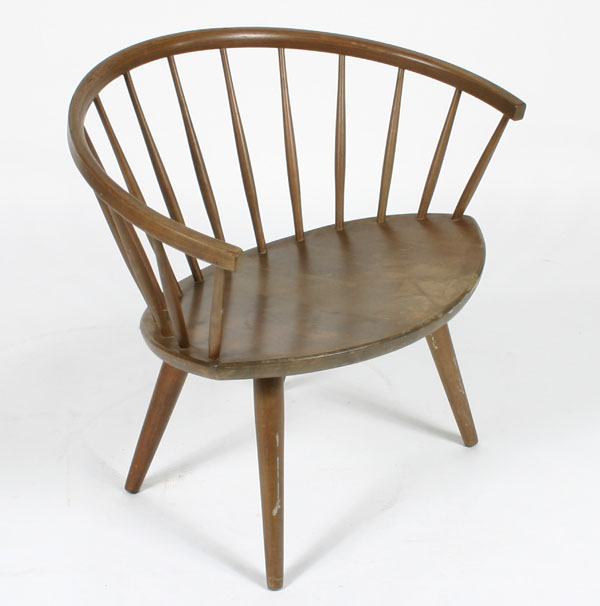 Appraisal: Danish Modern Windsor influence elliptical spindle back chair with splay