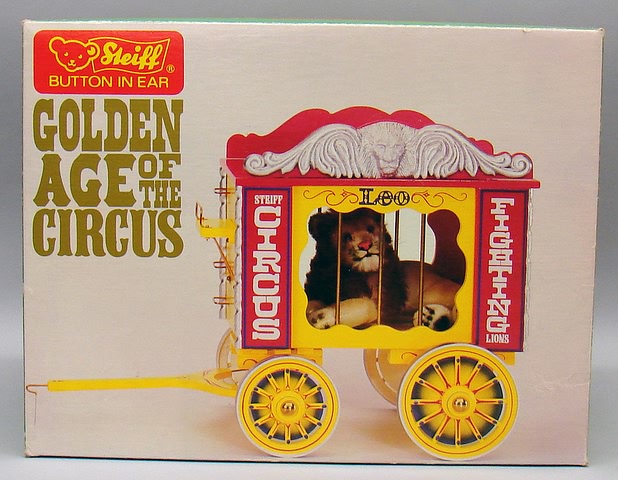 Appraisal: MIB Golden Age of The Circus Lion and Wagon Style