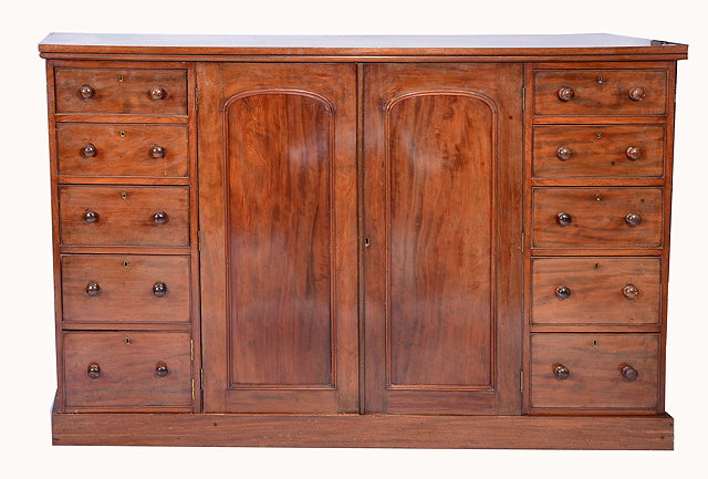 Appraisal: A VICTORIAN MAHOGANY GENTLEMAN'S DRESSING CHEST constructed in four sections