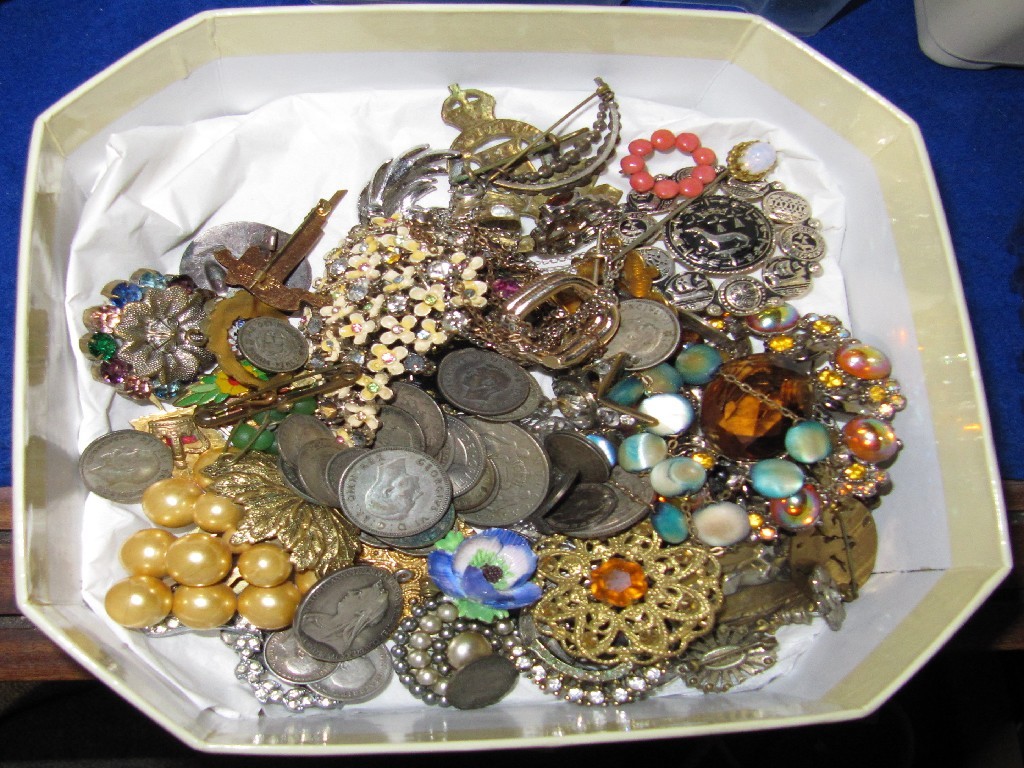 Appraisal: Box of costume jewellery and assorted coins