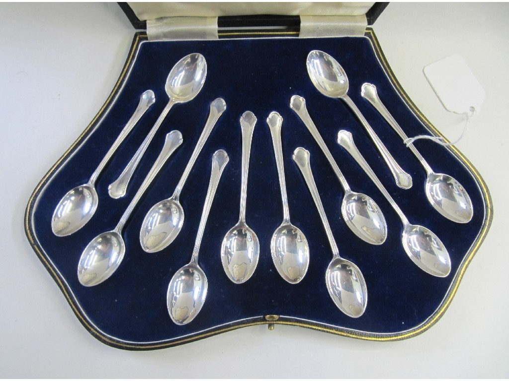 Appraisal: Cased set of twelve silver spoons Sheffield