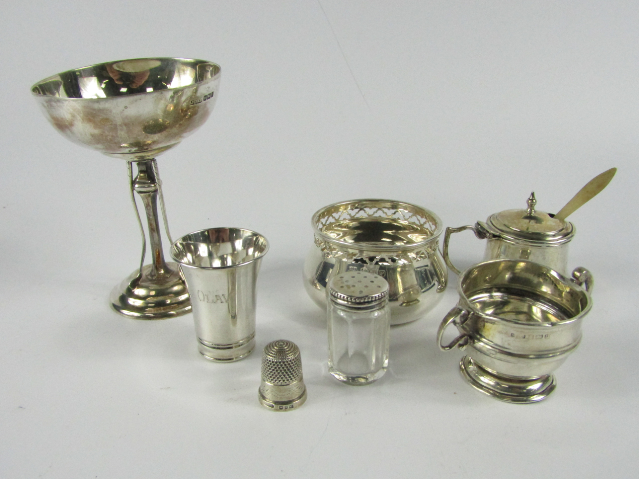 Appraisal: A George V silver golfing trophy and a small selection