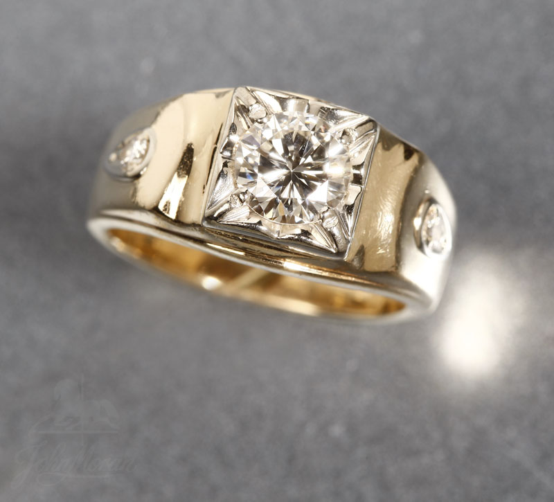 Appraisal: Gentlemen's K yellow gold and diamond ring Gentlemen's K yellow