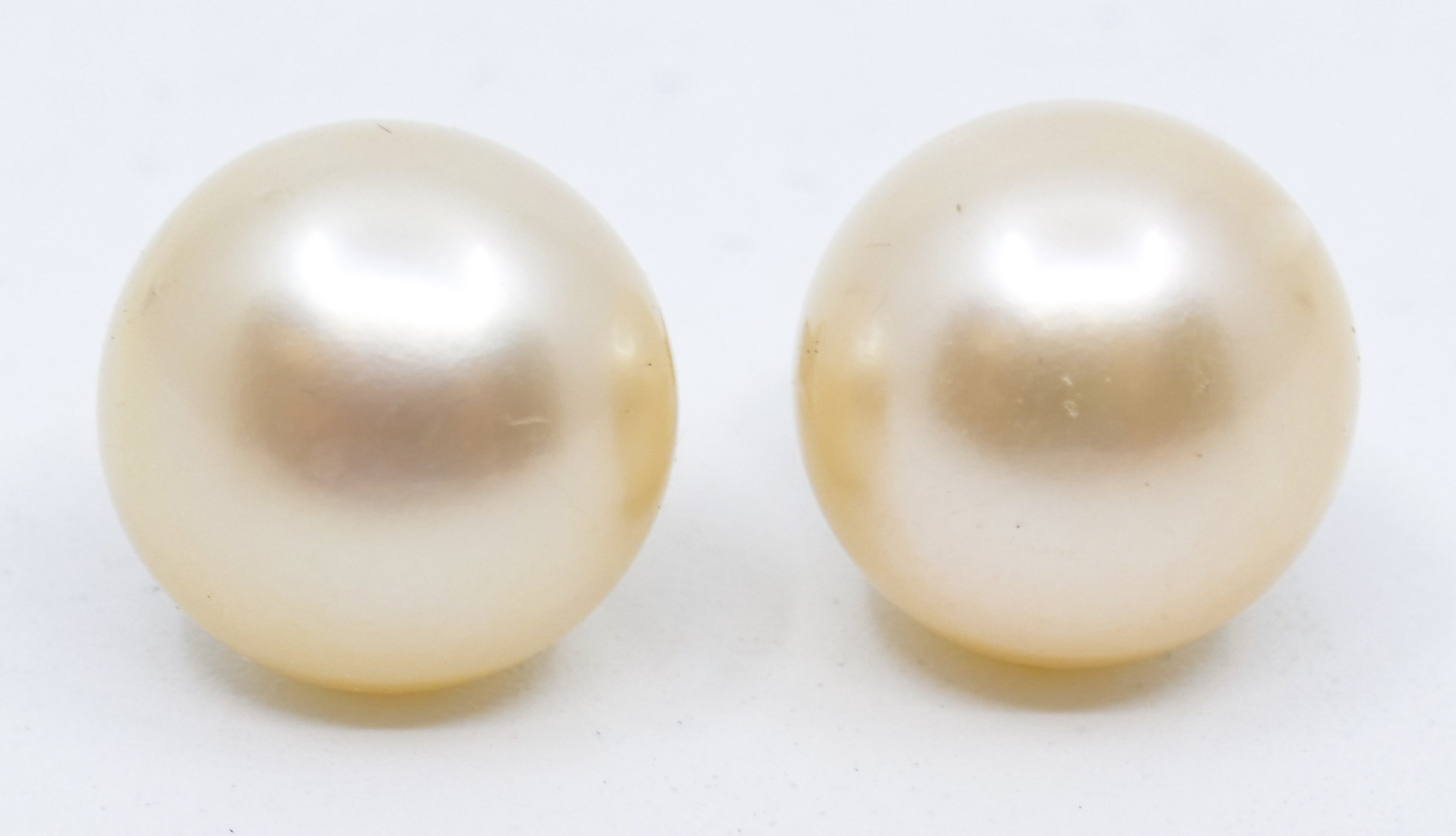 Appraisal: Pair - mm Pink Freshwater Pearl Stud Earrings - Grams