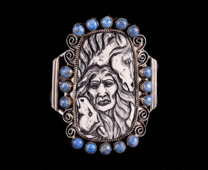 Appraisal: Navajo Lapis Lazuli Scrimshaw Silver Bracelet For your consideration is