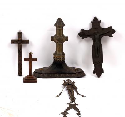 Appraisal: A Spanish carved wood crucifixion with figure of Mary at