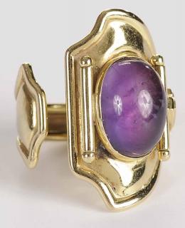 Appraisal: kt Amethyst Ring oval cabochon amethyst approx x mm stamped