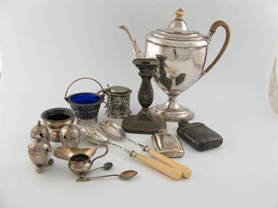 Appraisal: A mixed lot of electroplated ware including a c boat