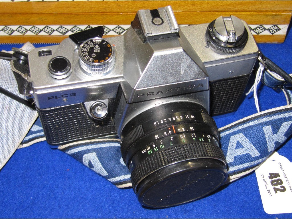 Appraisal: Praktica camera