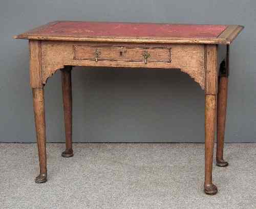 Appraisal: An th Century oak rectangular side table the top later