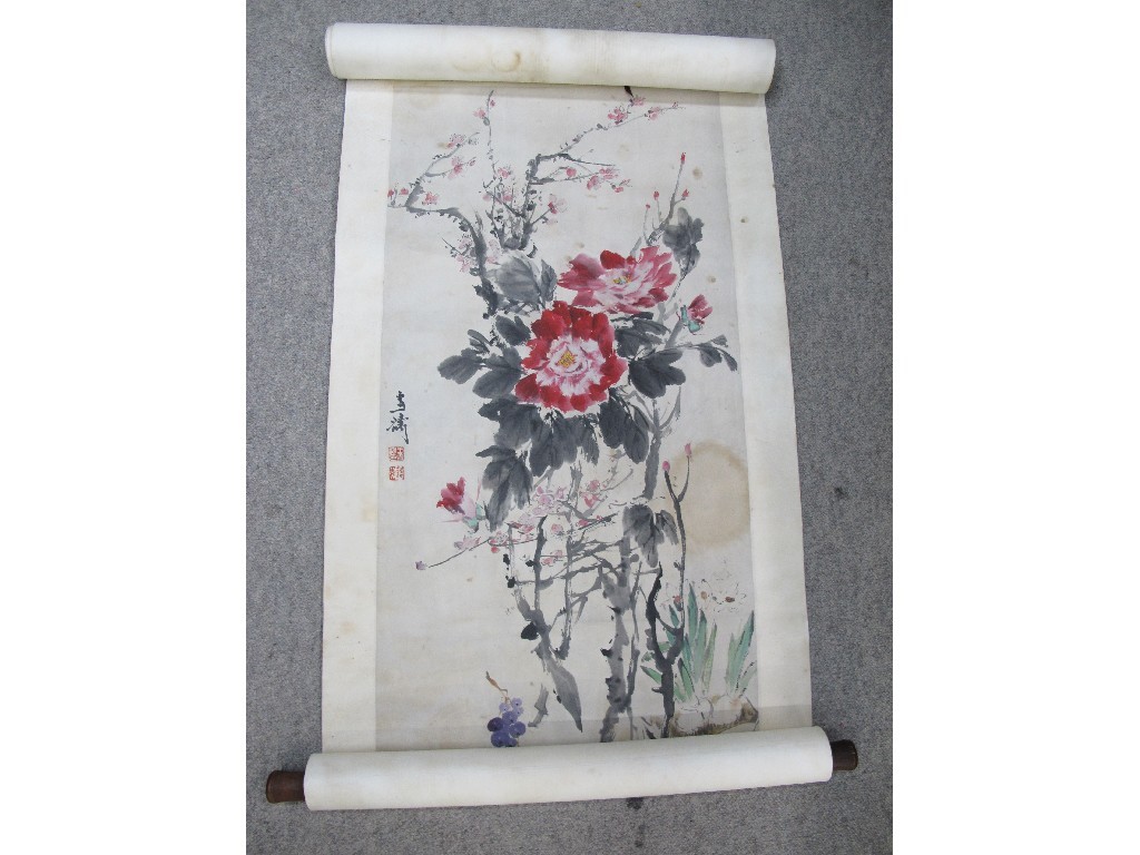 Appraisal: Oriental wall hanging