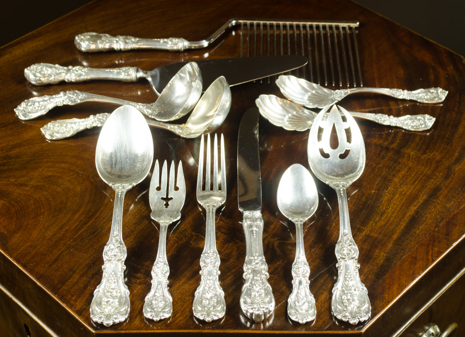 Appraisal: REED BARTON FRANCIS I STERLING SILVER FLATWARE SET one hundred-one