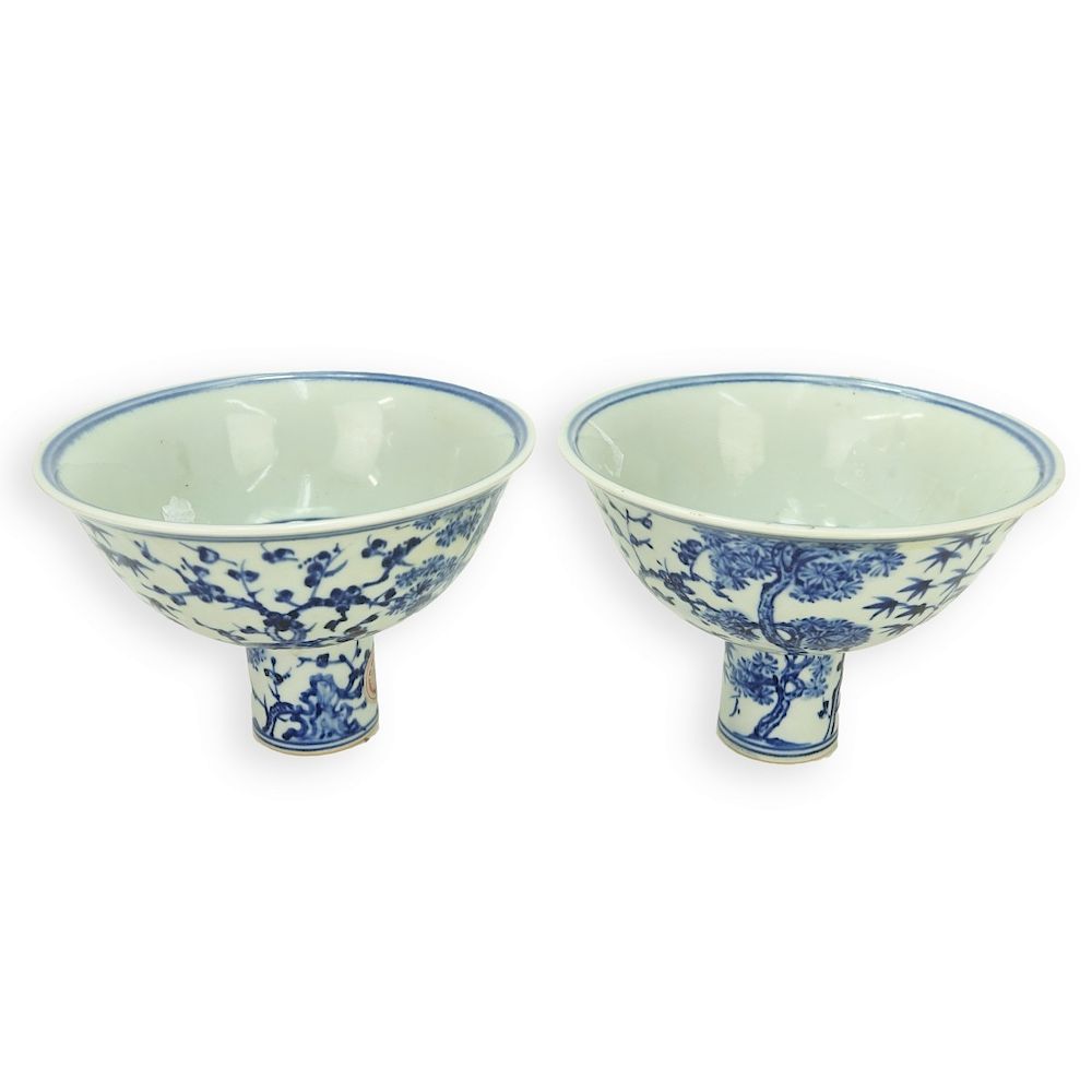 Appraisal: Chinese Pedestal Bowls Pair of Chinese Blue and White Ming