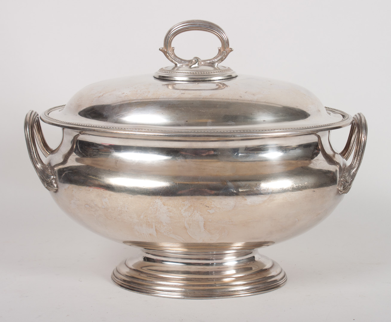 Appraisal: English silver-plated soup tureen Collis Co Birmingham late th century