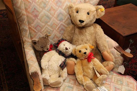 Appraisal: FOUR STEIFF TEDDY BEARS White h Brown h And two