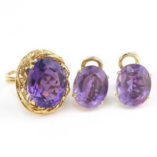 Appraisal: Vintage Oval Cut Amethyst and Karat Yellow Gold Ring and