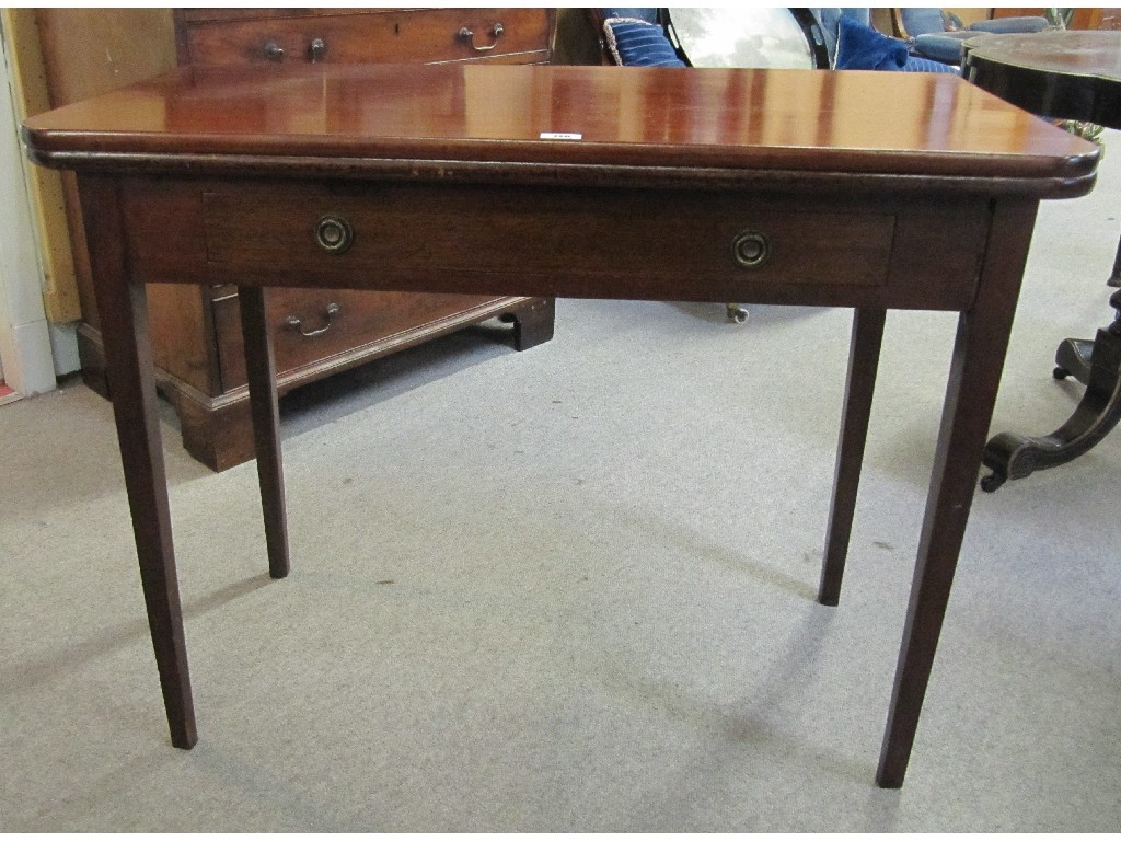 Appraisal: Edwardian mahogany turnover table