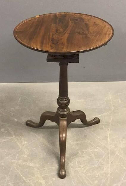 Appraisal: Delaware Valley Queen Anne Mahogany Candle Stand Delaware Valley Queen