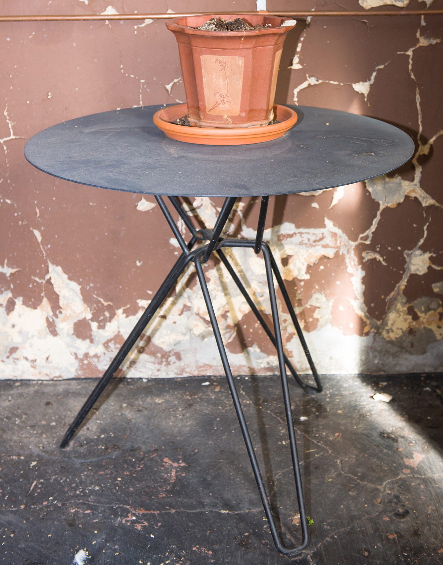 Appraisal: A 'MASS PRODUCTIONS' CIRCULAR CONTEMPORARY BLACK WROUGHT IRON TABLE h