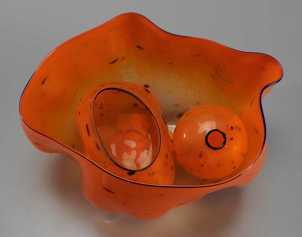 Appraisal: Dale Chihuly Tacoma Washington born three piece set lobed orange