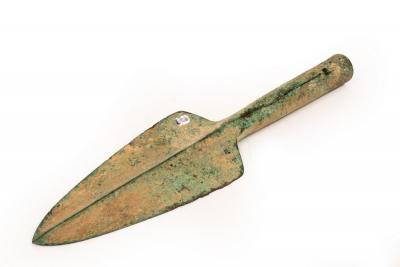 Appraisal: An early Luristan bronze spearhead circa BC cm long